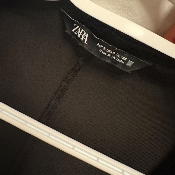 Zara dress - Picture 4 of 4